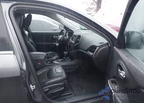 2020 Jeep Cherokee Latitude Plus 4X4 z USA, uszkodzony, nr VIN 1C4PJMLB4LD586912